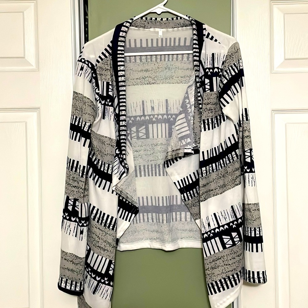 Pat Pat Women’s Lightweight Cardigan, Size XXL, Excellent Condition!